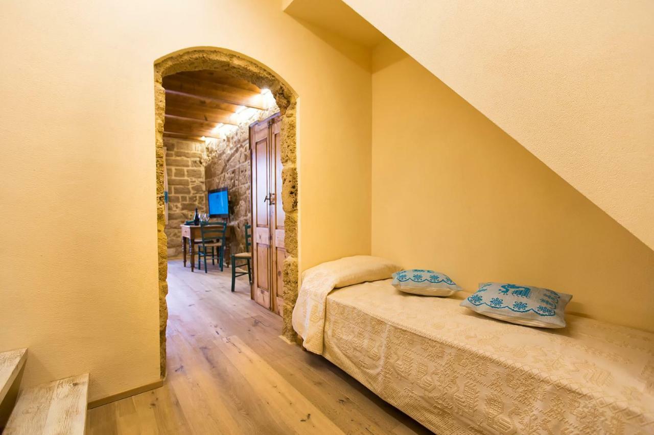 Grand Suite Gioberti Elegante Nel Cuore Di Alghero Eksteriør billede