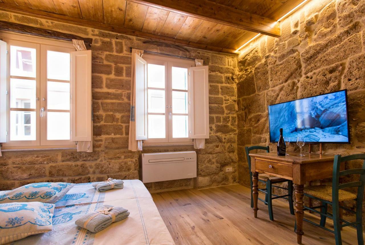 Grand Suite Gioberti Elegante Nel Cuore Di Alghero Eksteriør billede